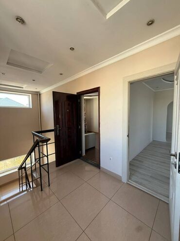 Долгосрочная аренда домов: 300 м², 10 комнат — 2