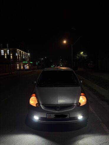 компрессор на фит: Honda Fit: 2003 г., 1.3 л, Автомат, Бензин, Хэтчбэк