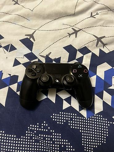 🎮 PS4 joystick (gara rəngdə) PS4 üçün joystick satılır. Original çox