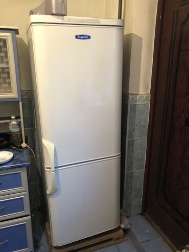 радиатор холодильника: Холодильник Biryusa, Б/у, Двухкамерный, 100 * 300 *