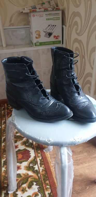 обувь zara: Ботинки и ботильоны 37, цвет - Черный