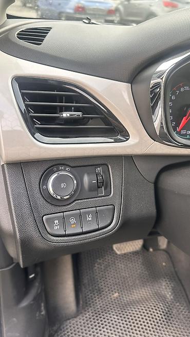 Chevrolet: Chevrolet Spark: 2015 г., 1 л, Автомат, Бензин, Хэтчбэк — 6