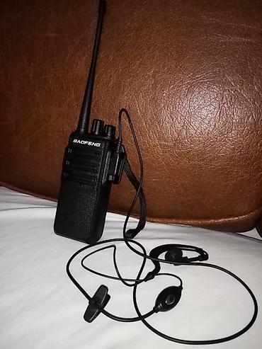 android telefon sa tastaturom: Prodaje se komplet. Stanica, baza za punjenje, kabl, slušalica. Cena — 1