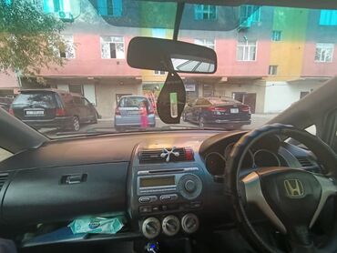 Honda: Honda Fit: 2005 г., 1.3 л, Вариатор, Бензин, Хэтчбэк
