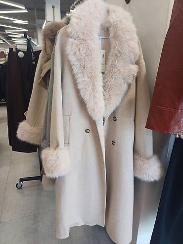 Novi kaputi xxl odgovaraju . prelepi . 8500 din