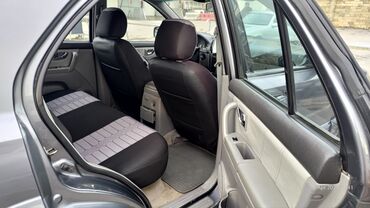 Kia: Kia Sorento: 3.5 l | 2005 il Ofrouder/SUV — 19