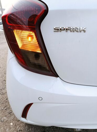 Chevrolet: Chevrolet Spark: 2018 г., 1 л, Вариатор, Бензин, Хэтчбэк — 21