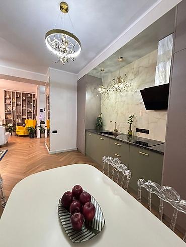 flat osh: 3 комнаты, 90 м², Золотой квадрат Элитка, 12 этаж, Дизайнерский ремонт — 4