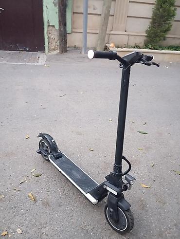 İşlənmiş Elektrik samokat 8", 351 - 500 Vt, 26 - 35 km/s, Ünvandan götürmə, Ödənişli çatdırılma