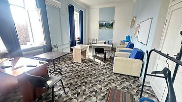 каракол срочно: Продажа офисов 31 м², С ремонтом, 3 этаж — 1