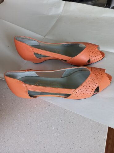 женские итальянские босоножки: Босоножки оранжевые новые 36р на узкую ногу