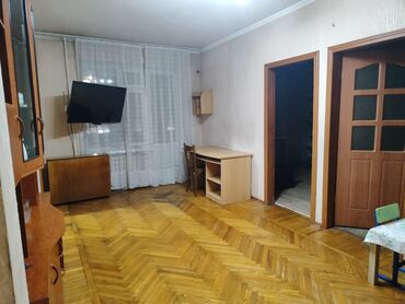 сдаю квартиру на длительный срок в районе кызыл аскерь: 3 бөлмө, Менчик ээси, Чогуу жашоосу жок, Толугу менен эмереги бар