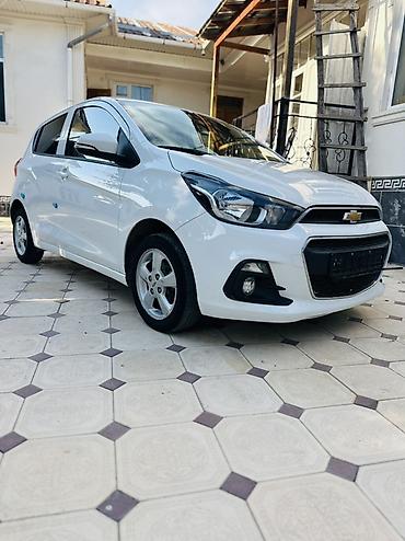 Chevrolet: Chevrolet Spark: 2017 г., 1 л, Вариатор, Бензин, Хэтчбэк — 3