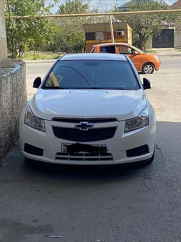 arxa spoyler: Chevrolet Cruze: 1.4 l | 2012 il 357000 km Sedan — 2