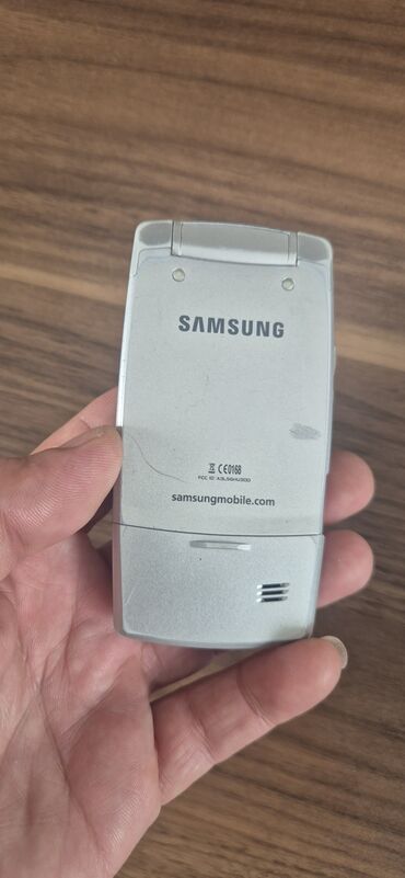 Nokia: Nokia 8 Sirocco — 6