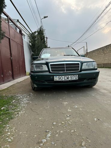 mercedes tursiy: Mercedes-Benz C 240: 2.4 l | 1998 il Sedan