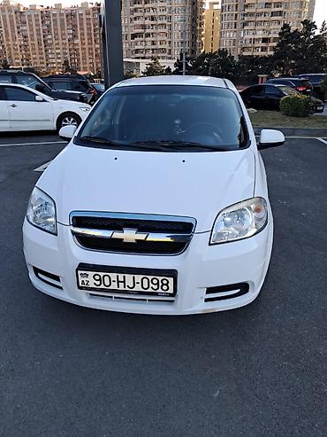 aveo ekran: Chevrolet Aveo: 1.4 l | 2010 il 100 km Sedan — 3