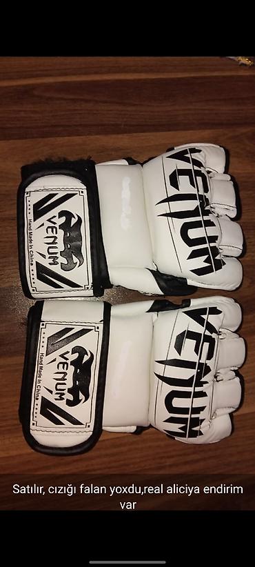 mma: Venum brendi MMA/qatı döyüş üçün barmaq ucu açıq əlcəklər. - Rəng — 1