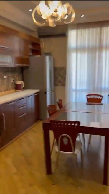 Сниму квартиру: 4 комнаты, 185 м² — 5