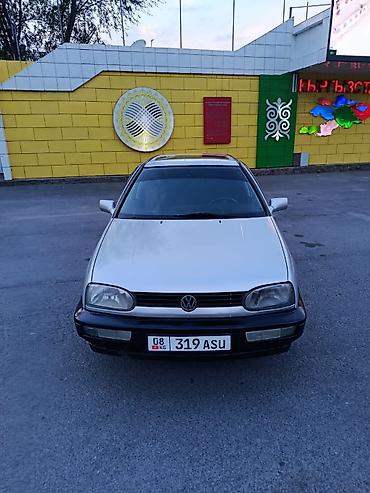 Унаа сатуу: Volkswagen Golf: 1997 г., 1.6 л, Кол менен иштөөчү, Бензин, Хетчбек — 1