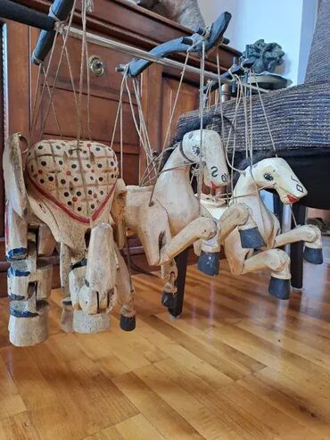 Ostali antikviteti: Tri drvene marionetske igracke sa originalnim kanapima, pocetk 20 — 4