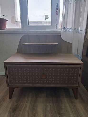 mdf stol: Yataq otağı üçün mebel dəsti az istifadə edilmiş . Matras ayrı — 2