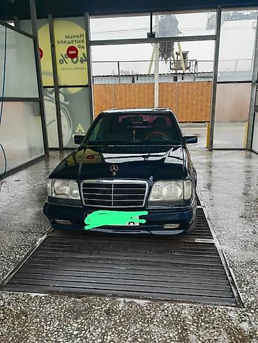 Mercedes-Benz W124: 1995 г., 3.2 л, Бензин, Седан — 4
