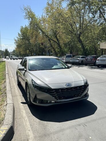 аато в рассрочку: Hyundai Avante: 2021 г., 1.6 л, Автомат, Газ, Седан