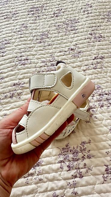 Детская обувь: Обувь на девочку б/у в отличном состоянии,зимние новые,аквасоки Lc — 9