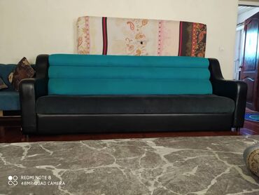дачная мебель: Прямой диван, цвет - Зеленый, Б/у