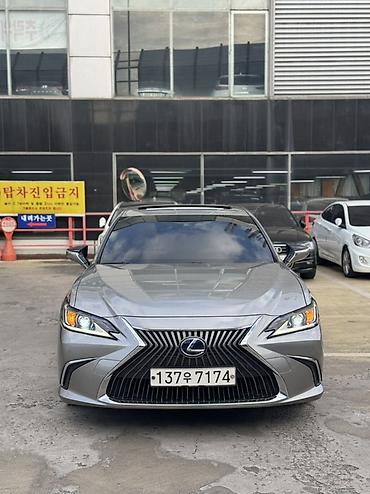 Lexus: Lexus ES: 2020 г., 2.5 л, Автомат, Гибрид, Седан — 2