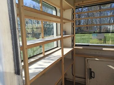 Garaže: Veoma dobar, opremljen kiosk 2x2m, od poliestera, ali mnogo debljeg — 10