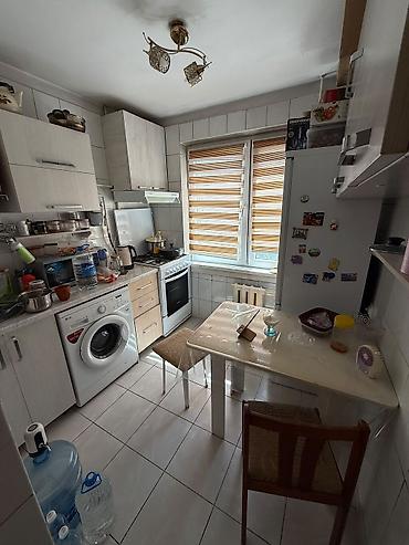 кж груп: 3 комнаты, 58 м², 11 мкр 104 серия, 3 этаж, Косметический ремонт — 3
