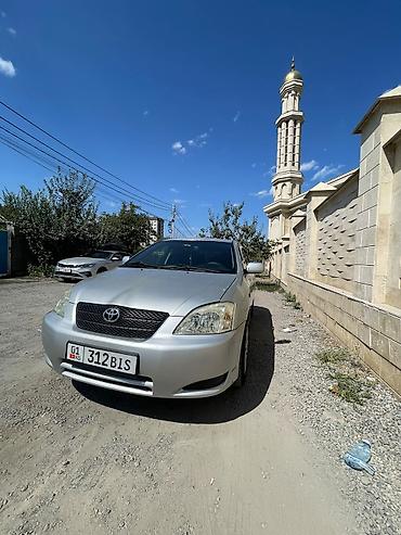harrier 2003: Toyota Corolla: 2004 г., Хэтчбэк — 3
