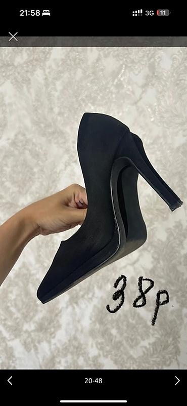 Пальто: Одежда, покупала в Дубаи/Италии, размер s/m до 44, новое и б/у.Фото и at lalafo.kg — 29 Пальто: Одежда, покупала в Дубаи/Италии, размер s/m до 44, новое и б/у.Фото и — 29