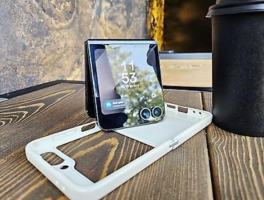 Техника и электроника: Samsung Galaxy Z Flip6, Б/у, 256 ГБ, цвет - Черный, 1 SIM, 2 SIM, eSIM — 4