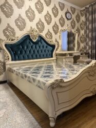 топчан деревянные: Спальный гарнитур, Б/у, Двуспальная кровать, Шкаф, Комод, Россия, Самовывоз, цвет - Бежевый