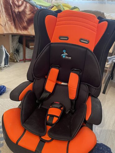 детское надувное кресло: Автокресло, цвет - Оранжевый, Новый