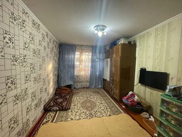 купить 1 комнатную квартиру в токмаке: 1 комната, 32 м², 104 серия, 2 этаж, Старый ремонт