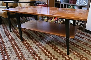 ikea klub sto: Drveni klub sto sa policom mid century retro - Pravougaona ploča od — 2