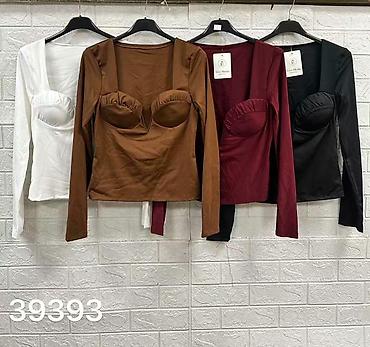 bonatti zenske majice: Ženski crop top sa dugim rukavima i oblikovanim korpičama
2100din — 4