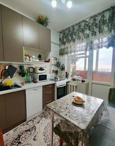 3 комнатная квартира продажа: 3 бөлмө, 62 кв. м, 106-серия, 9 кабат, Косметикалык ремонт