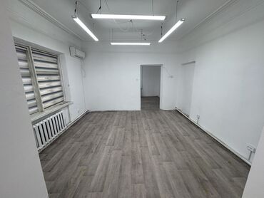 помещеня: Сдается помещение под бизнес на первой линии. Район Ош базар