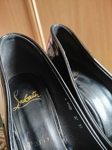 платья для свадьбы: Туфли, 37, Christian Louboutin, Колдонулган, түсү - Кара, Өзү алып кетүү