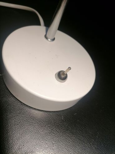 Rasveta: Stona lampa, Upotrebljenо — 2