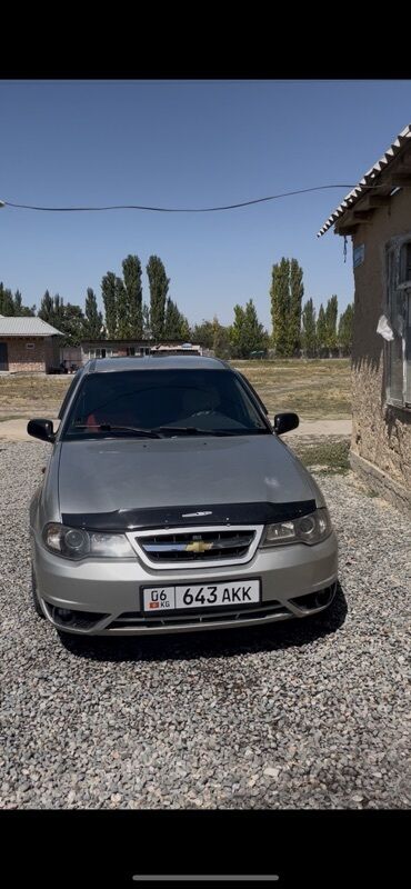 садовый измелчитель: Автомобиль Chevrolet Nexia 2009 1,6 обьем.Серебристого цвета