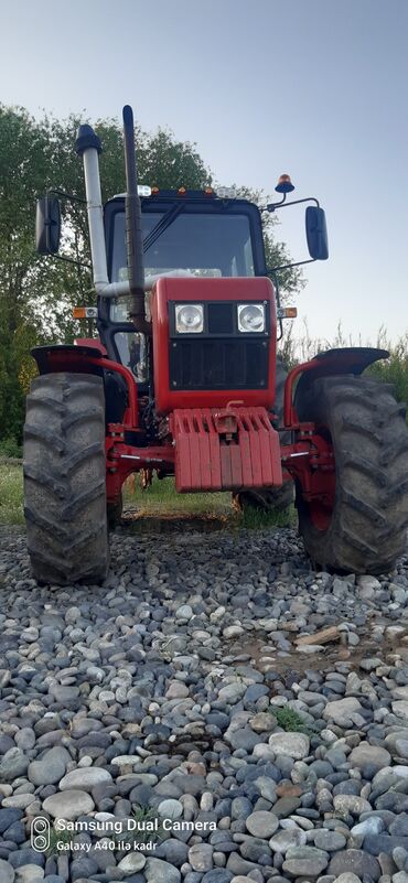 jcb traktor satilir: Butun tehnika ve aqri qatlar satilir