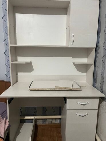 продаю бу кухонный шкаф: Жазуу үстөл, Колдонулган