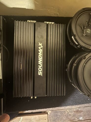Avtomobil üçün soyuducular: Soundmax markalı qara rəngli avtomobil gücləndiricisi avtomobilin
