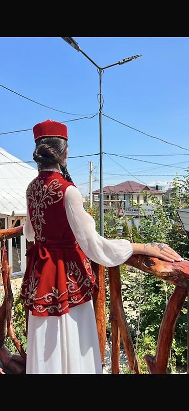 кечки кызыл: Улуттук кийим, Аял — 4